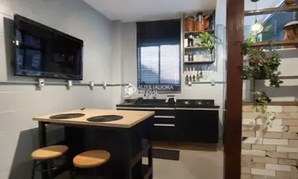 Apartamento com 3 quartos à venda na rua santo antônio, 214, floresta, porto alegre, 99 m2 por r$ 295.000