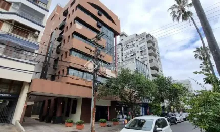 Sala comercial à venda na avenida getúlio vargas, 1594, menino deus, porto alegre, 40 m2 por r$ 295.000
