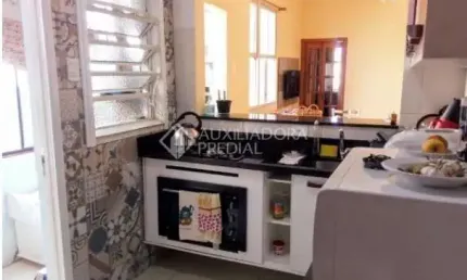 Apartamento com 2 quartos à venda na Avenida Presidente Franklin Roosevelt, 1420, Navegantes, Porto Alegre, 67 m2 por R$ 235.000