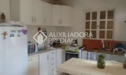 Casa em condomínio fechado com 4 quartos à venda na Estrada das Furnas, 36, Vila Nova, Porto Alegre, 260 m2 por R$ 400.000