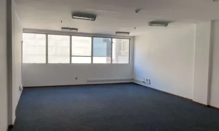 Sala comercial à venda na Rua General Câmara, 432, Centro Histórico, Porto Alegre, 48 m2 por R$ 161.156