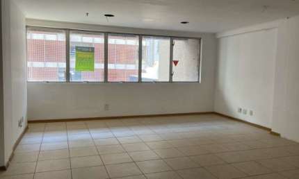 Sala comercial à venda na Rua General Câmara, 432, Centro Histórico, Porto Alegre, 38 m2 por R$ 134.172