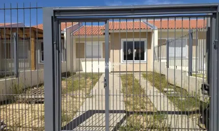 Casa em condomínio fechado com 2 quartos à venda na Rua Sete Mil e Quatorze, 102, Restinga, Porto Alegre, 48 m2 por R$ 280.000