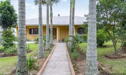 Fazenda à venda na Joaquim Teixeira de Souza, 320, Parque Itacolomi, Gravataí, 270 m2 por R$ 2.200.000