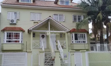 Casa com 3 quartos à venda na rua israel wolf, 276, jardim itu sabará, porto alegre, 252 m2 por r$ 900.000