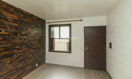 Apartamento com 2 quartos à venda na Rua Tarcila Moraes Dutra, 90, Rubem Berta, Porto Alegre, 50 m2 por R$ 135.000