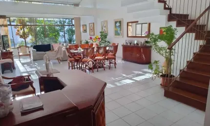 Casa em condomínio fechado com 4 quartos à venda na Rua Nelson Zang, 460, Partenon, Porto Alegre, 336 m2 por R$ 950.000