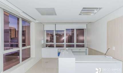 Sala comercial à venda na Rua Marquês do Pombal, 783, Moinhos de Vento, Porto Alegre, 48 m2 por R$ 380.000