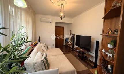 Apartamento com 2 quartos à venda na Rua Teixeira de Freitas, 41, Santo Antônio, Porto Alegre, 66 m2 por R$ 200.000