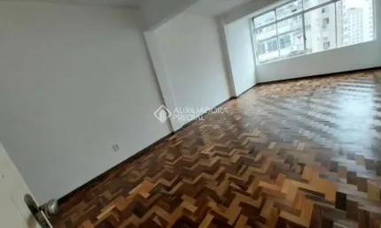 Sala comercial à venda na rua vigário josé inácio, 368, centro histórico, porto alegre, 41 m2 por r$ 52.000