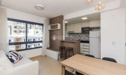 Apartamento com 2 quartos para alugar na Rua Laurindo, 116, Santana, Porto Alegre, 55 m2 por R$ 3.250
