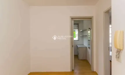 Apartamento com 2 quartos para alugar na Rua Leopoldo Bier, 669, Santana, Porto Alegre, 45 m2 por R$ 1.500