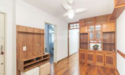 Apartamento com 2 quartos para alugar na Rua João Abbott, 108, Petrópolis, Porto Alegre, 60 m2 por R$ 2.400