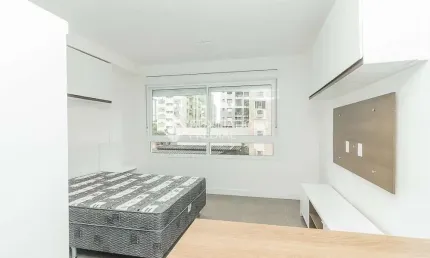 Apartamento com 1 quarto para alugar na Avenida dos Cubanos, 114, Partenon, Porto Alegre, 27 m2 por R$ 2.200