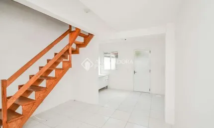 Casa em condomínio fechado com 2 quartos para alugar na rua dorival castilhos machado, 116, hípica, porto alegre, 48 m2 por r$ 1.500