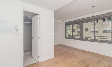 Loft com 1 quarto para alugar na Avenida João Pessoa, 731, Centro Histórico, Porto Alegre, 26 m2 por R$ 1.800