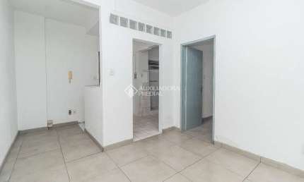 Apartamento com 1 quarto para alugar na Rua Demétrio Ribeiro, 1078, Centro Histórico, Porto Alegre, 43 m2 por R$ 1.200