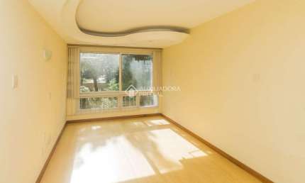 Apartamento com 3 quartos para alugar na Avenida Iguassu, 270, Petrópolis, Porto Alegre, 104 m2 por R$ 3.000