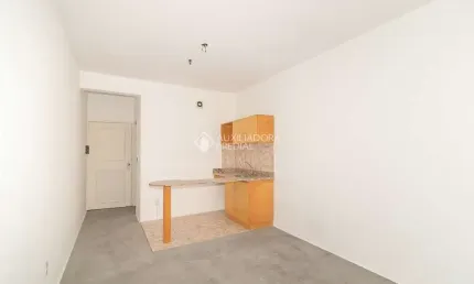 Kitnet / Stúdio para alugar na Rua Vigário José Inácio, 700, Centro Histórico, Porto Alegre, 34 m2 por R$ 1.200