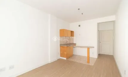 Kitnet / Stúdio para alugar na Rua Vigário José Inácio, 700, Centro Histórico, Porto Alegre, 34 m2 por R$ 1.200