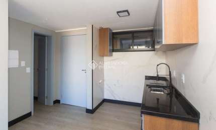 Apartamento com 1 quarto para alugar na Rua Oito de Julho, 45, Jardim Botânico, Porto Alegre, 30 m2 por R$ 2.200