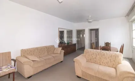 Apartamento com 3 quartos para alugar na Rua Vieira de Castro, 193, Farroupilha, Porto Alegre, 50 m2 por R$ 1.950