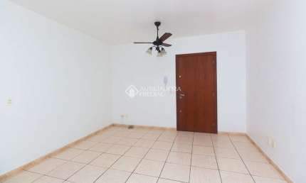 Apartamento com 2 quartos para alugar na Rua Valparaíso, 1083, Jardim Botânico, Porto Alegre, 64 m2 por R$ 1.600