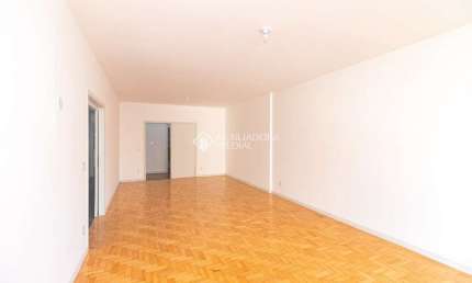 Apartamento com 3 quartos para alugar na Rua Siqueira Campos, 852, Centro Histórico, Porto Alegre, 147 m2 por R$ 2.300