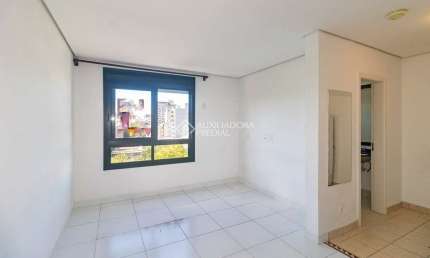Flat com 1 quarto para alugar na Avenida Loureiro da Silva, 1660, Centro Histórico, Porto Alegre, 27 m2 por R$ 1.500
