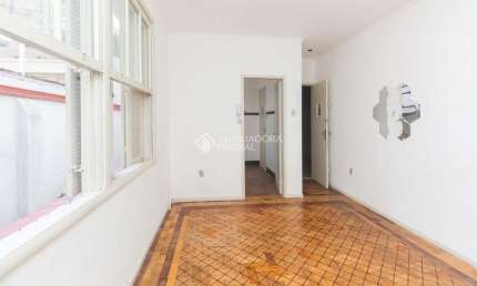 Apartamento com 2 quartos para alugar na Avenida Protásio Alves, 1320, Petrópolis, Porto Alegre, 85 m2 por R$ 1.800