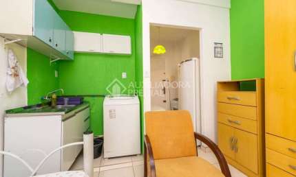 Kitnet / Stúdio para alugar na Rua Demétrio Ribeiro, 1078, Centro Histórico, Porto Alegre, 28 m2 por R$ 1.200