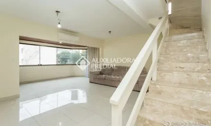 Apartamento com 2 quartos para alugar na Rua Perpétua Teles, 36, Petrópolis, Porto Alegre, 184 m2 por R$ 6.960