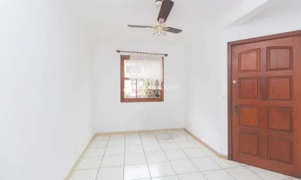 Casa em condomínio fechado com 2 quartos para alugar na Rua Dolores Duran, 240, Lomba do Pinheiro, Porto Alegre, 70 m2 por R$ 1.500