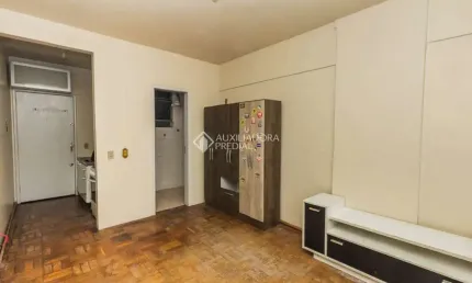 Kitnet / Stúdio para alugar na Avenida Senador Salgado Filho, 327, Centro Histórico, Porto Alegre, 20 m2 por R$ 1.040