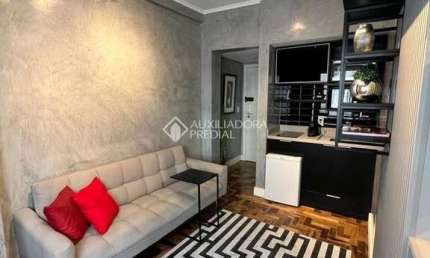 Loft com 1 quarto para alugar na Rua General Andrade Neves, 150, Centro Histórico, Porto Alegre, 31 m2 por R$ 2.500