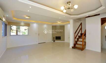 Casa em condomínio fechado com 3 quartos para alugar na Rua Adão Gregory, 155, Mário Quintana, Porto Alegre, 263 m2 por R$ 2.900