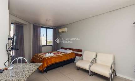 Kitnet / Stúdio para alugar na Avenida Osvaldo Aranha, 390, Bom Fim, Porto Alegre, 28 m2 por R$ 1.800