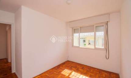 Apartamento com 3 quartos para alugar na Rua Professor Álvaro Alvim, 450, Rio Branco, Porto Alegre, 63 m2 por R$ 1.200