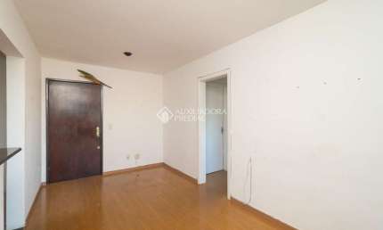 Apartamento com 2 quartos para alugar na Rua Sepé Tiaraju, 488, Medianeira, Porto Alegre, 59 m2 por R$ 1.600