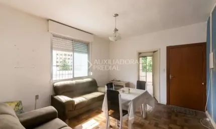 Apartamento com 4 quartos para alugar na Rua Coronel Fernando Machado, 667, Centro Histórico, Porto Alegre, 145 m2 por R$ 1.700