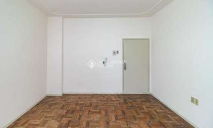 Apartamento com 2 quartos para alugar na Rua Jerônimo Coelho, 95, Centro Histórico, Porto Alegre, 55 m2 por R$ 2.000