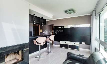 Apartamento com 2 quartos para alugar na Rua Valdir Antônio Lopes, 199, Três Figueiras, Porto Alegre, 88 m2 por R$ 5.500