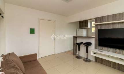 Apartamento com 1 quarto para alugar na Rua Marciano Ribeiro, 86, Medianeira, Porto Alegre, 40 m2 por R$ 1.800