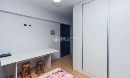 Apartamento com 1 quarto para alugar na Rua Moura Azevedo, 615, São Geraldo, Porto Alegre, 30 m2 por R$ 950