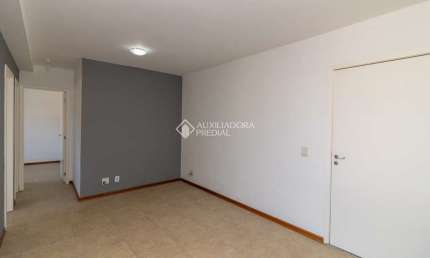 Apartamento com 2 quartos para alugar na Rua Doutor Campos Velho, 1756, Cristal, Porto Alegre, 50 m2 por R$ 1.850