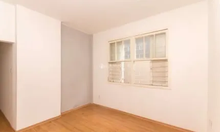 Apartamento com 2 quartos para alugar na Rua Visconde do Rio Branco, 582, Floresta, Porto Alegre, 77 m2 por R$ 1.650