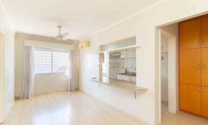 Apartamento com 2 quartos para alugar na Rua Coronel Massot, 1405, Cristal, Porto Alegre, 61 m2 por R$ 1.950