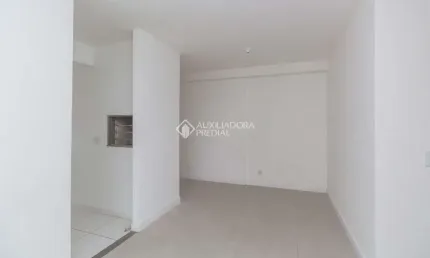 Apartamento com 3 quartos para alugar na Rua Airton Ferreira da Silva, 295, Humaitá, Porto Alegre, 45 m2 por R$ 1.800
