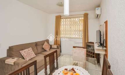 Apartamento com 2 quartos para alugar na Avenida Família Gonçalves Carneiro, 441, Cavalhada, Porto Alegre, 42 m2 por R$ 1.700