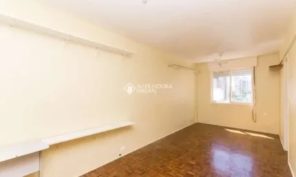 Kitnet / stúdio para alugar na travessa comendador batista, 62, cidade baixa, porto alegre, 30 m2 por r$ 1.050